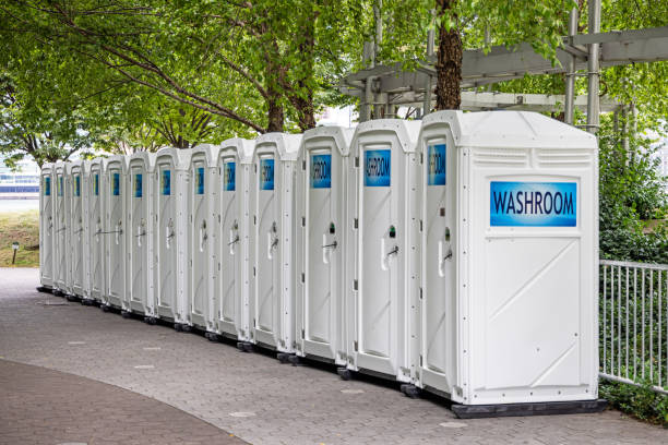 Best Portable restroom trailer rental  in Cape Carteret, NC